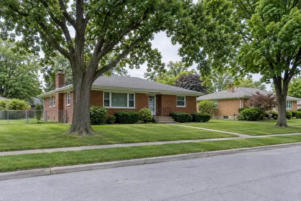 Illustration of a typical residential street in the Granite City, IL area
